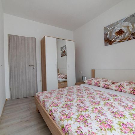 Appartamento mario Vir Esterno foto